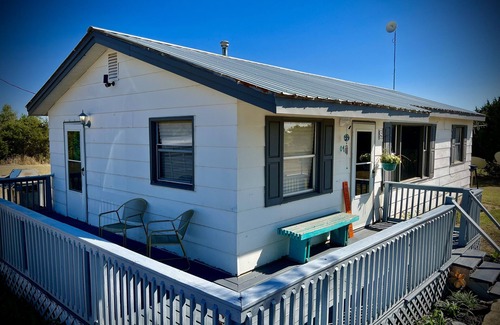Payne County House | Hilltop Stargazer = OSU Stilly casino Golf sunsets & No dirt rds + a Big yard!