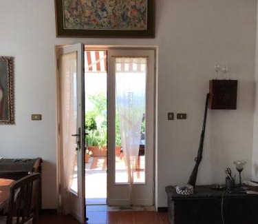 Poggio Catino House | hilltop villa garden with great views
