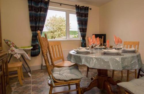 Clonmany House | Hillview Holiday Home