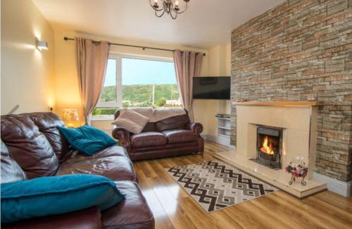 Clonmany House | Hillview Holiday Home