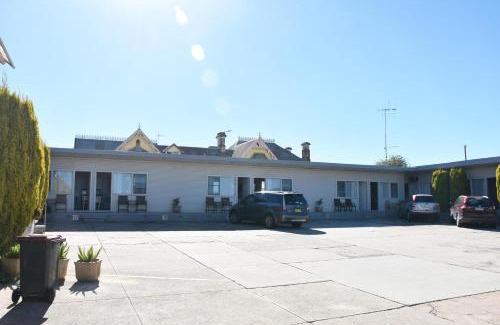 Goulburn Hotel | Hillview Motel