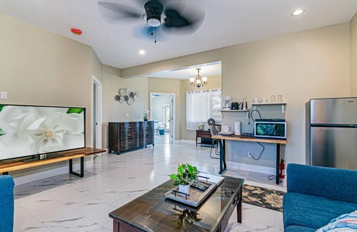 Hilo House | Hilo Hibiscus Vacation Home 2 bedroomsnn