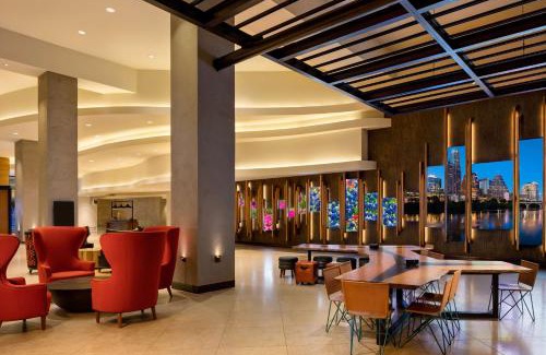 Waller Creek District Hotel | Hilton Austin