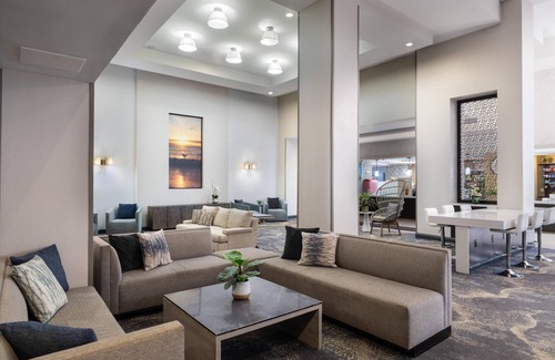 Cocoa Beach Hotel | Hilton Cocoa Beach Oceanfront