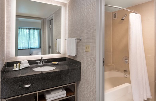 Fairfax Hotel | Hilton Fairfax