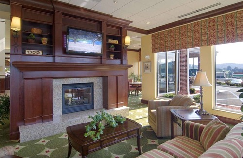 Bridgeport Hotel | Hilton Garden Inn Clarksburg