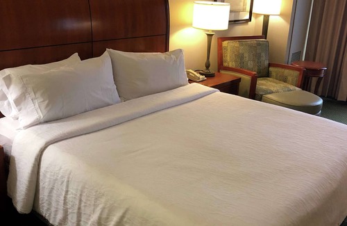 Addison Hotel | Hilton Garden Inn Addison