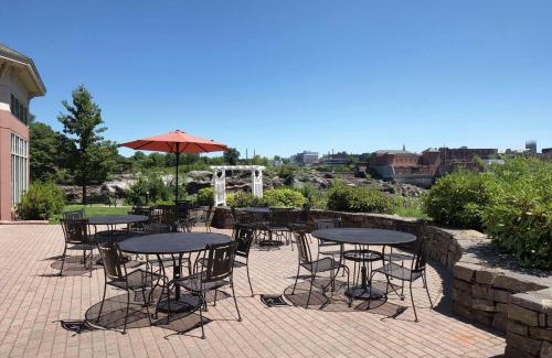 Auburn Hotel | Hilton Garden Inn Auburn Riverwatch