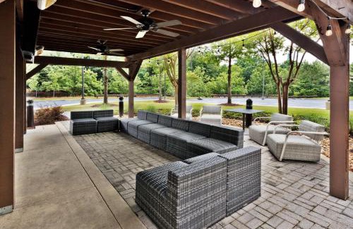 Crestline Heights Hotel | Hilton Garden Inn Birmingham SE/Liberty Park