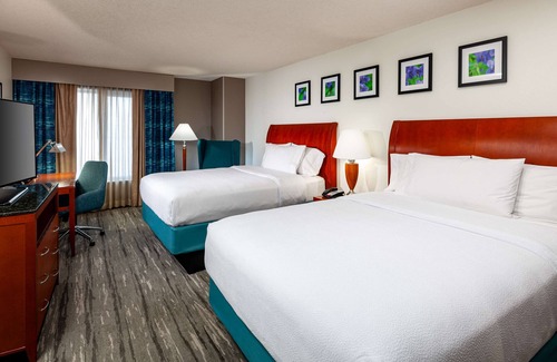 Des Plaines Hotel | Hilton Garden Inn Chicago OHare Airport