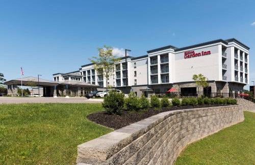 East Beltline Hotel | Hilton Garden Inn Grand Rapids East