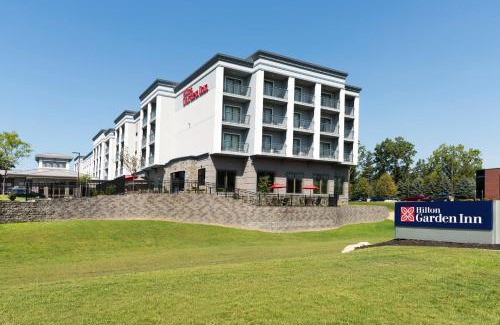 East Beltline Hotel | Hilton Garden Inn Grand Rapids East
