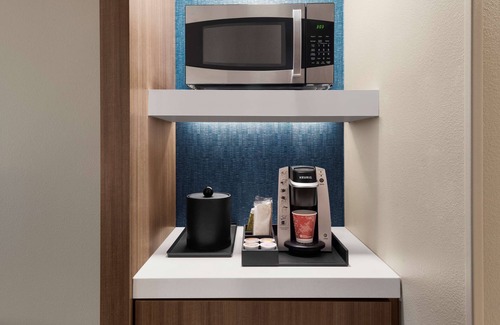 Brookfield Hotel | Hilton Garden Inn Milwaukee Brookfield Conference Center, WI