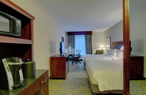 Norwalk Hotel | Hilton Garden Inn Norwalk