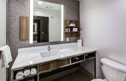 Southwest Topeka Hotel | Hilton Garden Inn Topeka