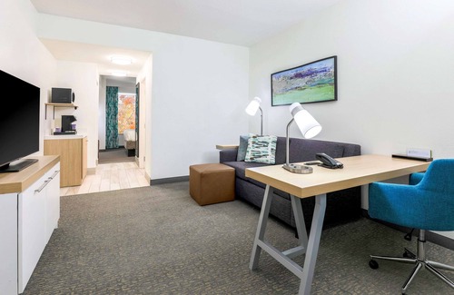South Tulsa Hotel | Hilton Garden Inn Tulsa South