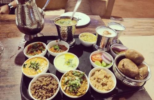 Amar Sagar Pol Resort | Hilton Heritage Resort