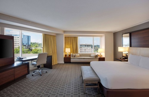 McLean Hotel | Hilton McLean Tysons Corner