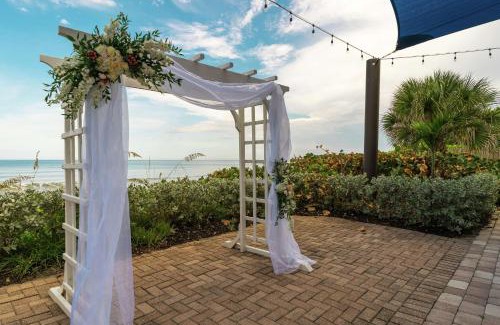 Indialantic Hotel | Hilton Melbourne Beach Oceanfront