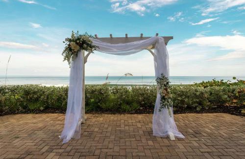 Indialantic Hotel | Hilton Melbourne Beach Oceanfront