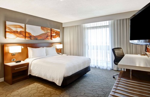 Mississauga Hotel | Hilton Mississauga/Meadowvale