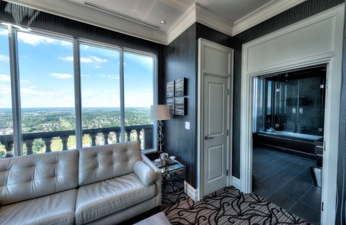 Fallsview Hotel | Hilton Niagara Falls/Fallsview Hotel & Suites