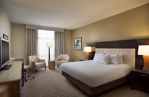 Oakland Hotel | Hilton Oakland Airport