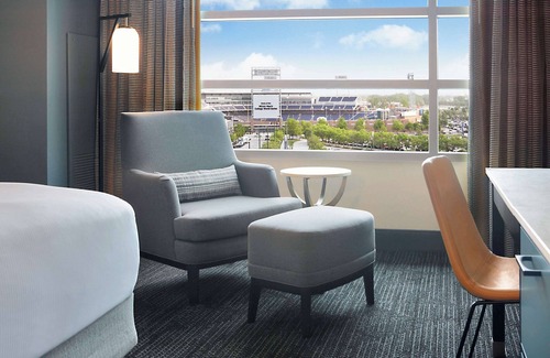 NoDo District Hotel | Hilton Omaha