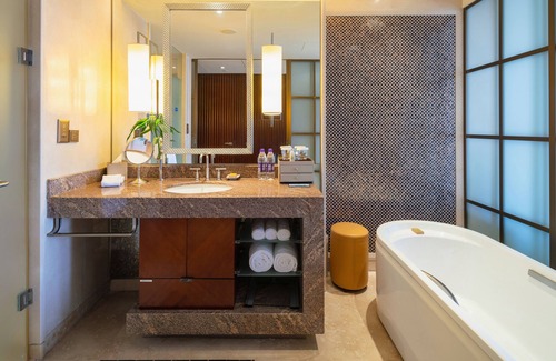 Huangdao Hotel | Hilton Qingdao Golden Beach
