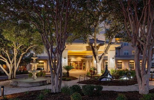 West San Antonio Hotel | Hilton San Antonio Hill Country