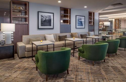 Airport Township Hotel | Hilton St. Louis Airport