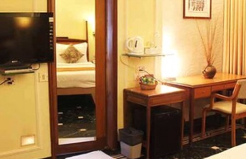 Prabhadevi Hotel | Hiltop Hotel