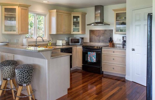 Pauwela House | Hiluhilu House - Private, Lush, Tropical Haiku
