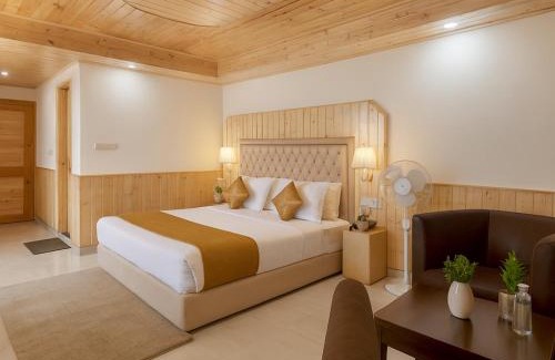 Dumka Hotel | Himalayan Fort Resort, Manali - ! Riverside Property ! Big Garden with Campfire ! Guest Preferred ! Scenic River & Mountain View ! Big Parking ! Luxury Balcony Rooms ! Playing Zone ! Property of the Year