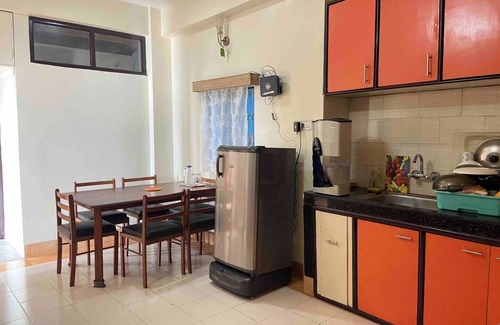 Darjeeling Apartment | Himalayan Retreat - Mountain & city view