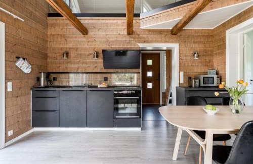 Jamsa Villa | Himos Stonelake - two saunas and a hot tub