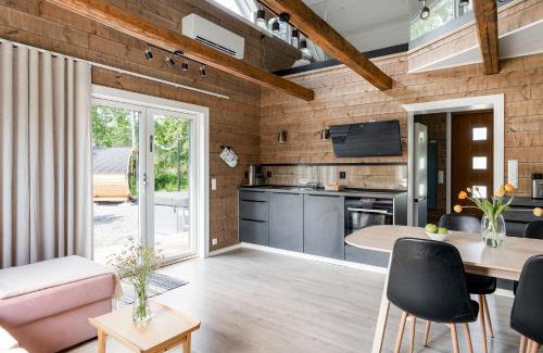 Jamsa Villa | Himos Stonelake - two saunas and a hot tub