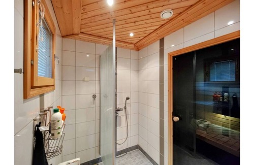 Jamsa Ski Chalet | Himos Virpi 8-person cottage with jacuzzi