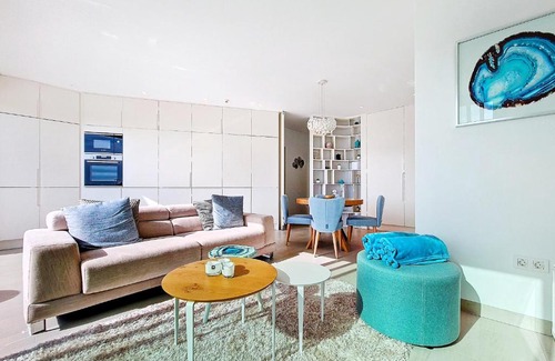 Lo Rufete Apartment | Hinojo143 at Las Colinas Golf & Country Club