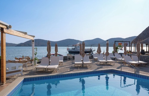 Elounda Apartment | Hiona Seaside