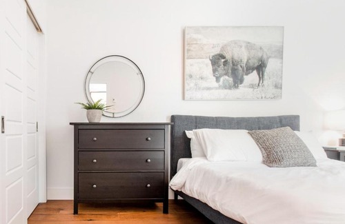Little Italy Apartment | Hip, Stylish Apartment In Little Italy by Den Stays