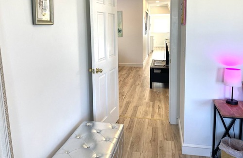 Brunswick Apartment | Hip-torical Hip-Historical Unique unit 2 min walk to Bowdoin & Main St.