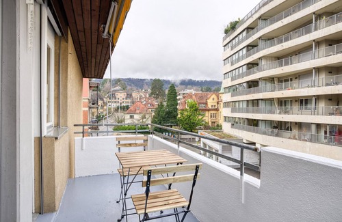 District 2 Apartment | Hip Wollishofen 3.5 Room w/Storage 1min to Central Market, by Blueground