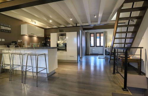 Annecy Old Town Apartment | Hippie-Chic at ❤️ in Annecy