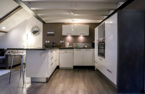 Annecy Old Town Apartment | Hippie-Chic at ❤️ in Annecy