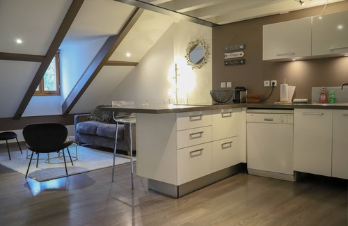 Annecy Old Town Apartment | Hippie-Chic at ❤️ in Annecy