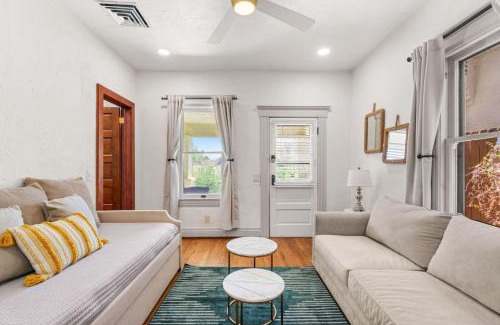 Iron Horse House | Historic 1 bedroom located near The U of A