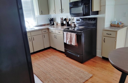 Tampa House | Historic 1918 Bungalow in charming Seminole Heights