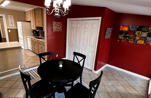 Montgomery House | Historic 3-bedroom Cloverdale Home next to Playhouse