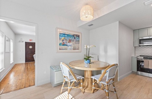 Boca Grande Apartment | Historic Anchor Inn #4 - Pool - Boca Grand in Town - Sleeps 6
